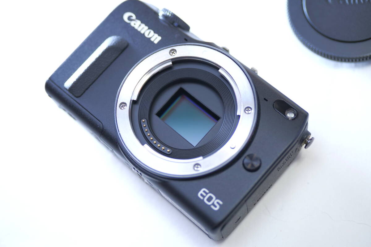 EOS M2 ボディ （ブラック）の画像4