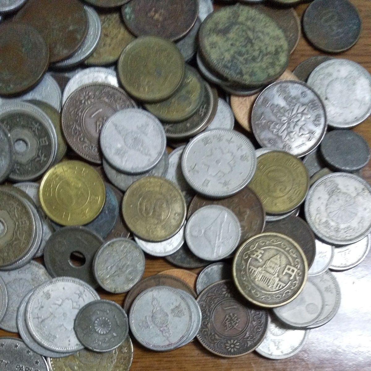 古銭 雑銭 近代貨幣 メダル コイン 外国 外貨 穴銭 まとめ セット 大量 日本 謎のコインなど