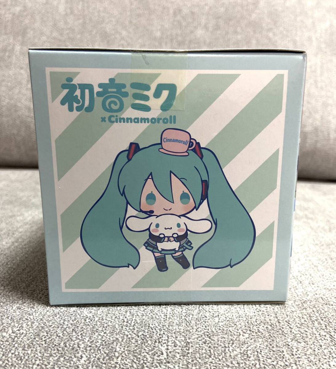  Hatsune Miku × Cinnamoroll мини фигурка нераспечатанный 