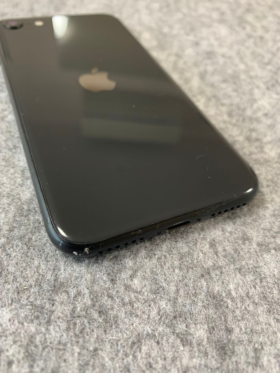 美品 国内版 SIMフリー iPhoneSE 第2世代 128GB ブラック色