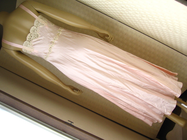  smooth satin material!.... pink!.. sama seems! negligee!