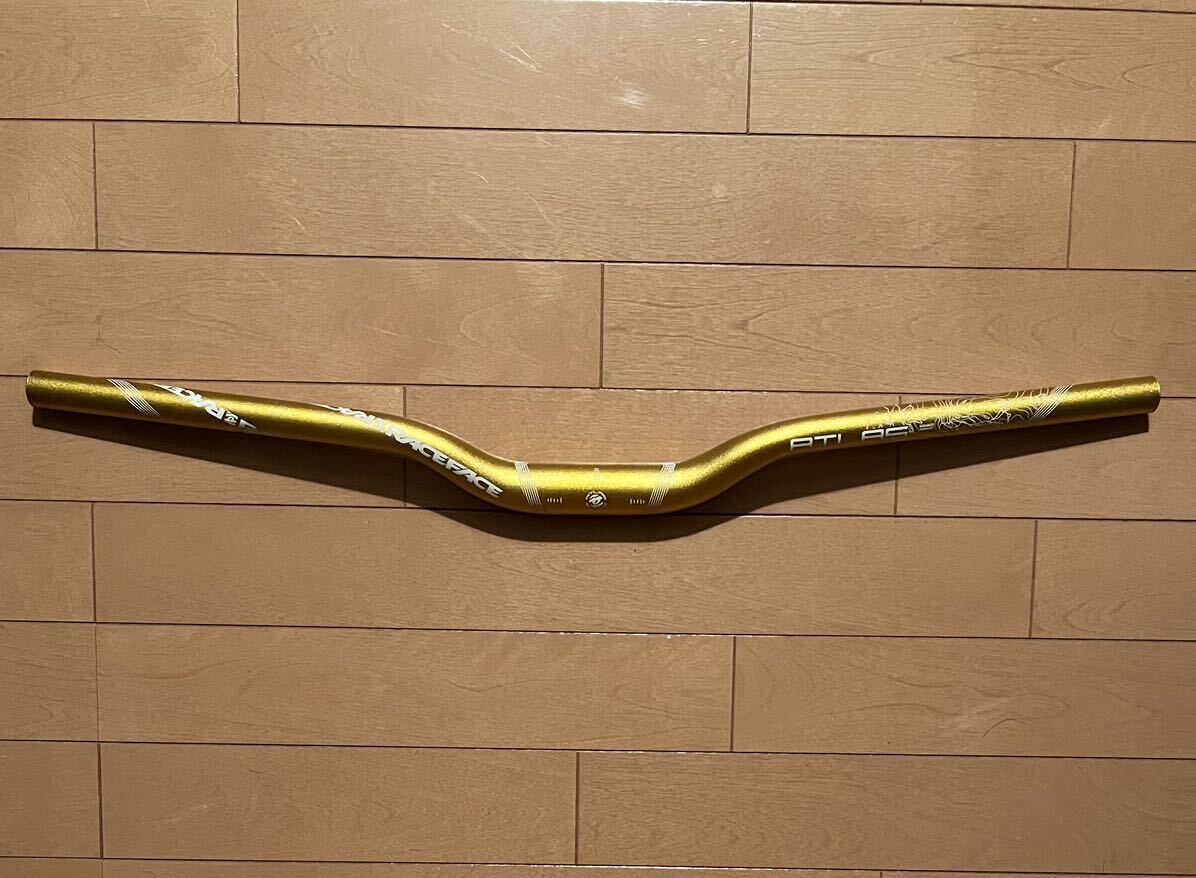 RACEFACE ATLAS Riser Handlebar gold / レースフェイス 31.8mm 690mm 1.25inchライズ ゴールド
