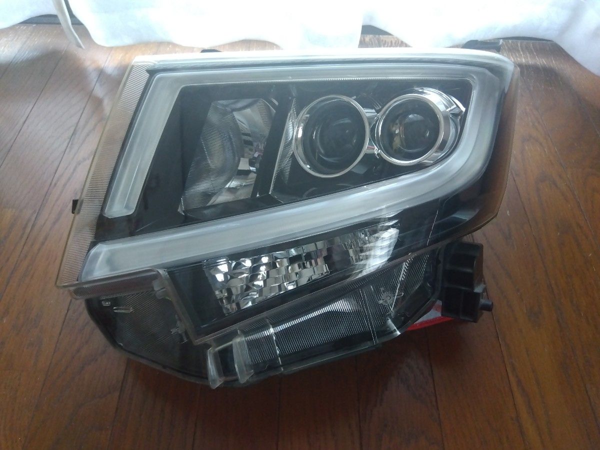 ムーヴカスタム LA150S　 左 ヘッドライト LED　美品