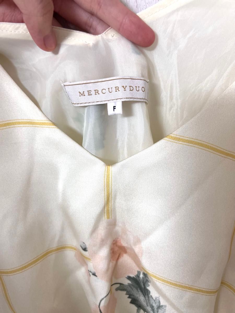 Mercuryduo 絹光沢　花柄　ワンピース