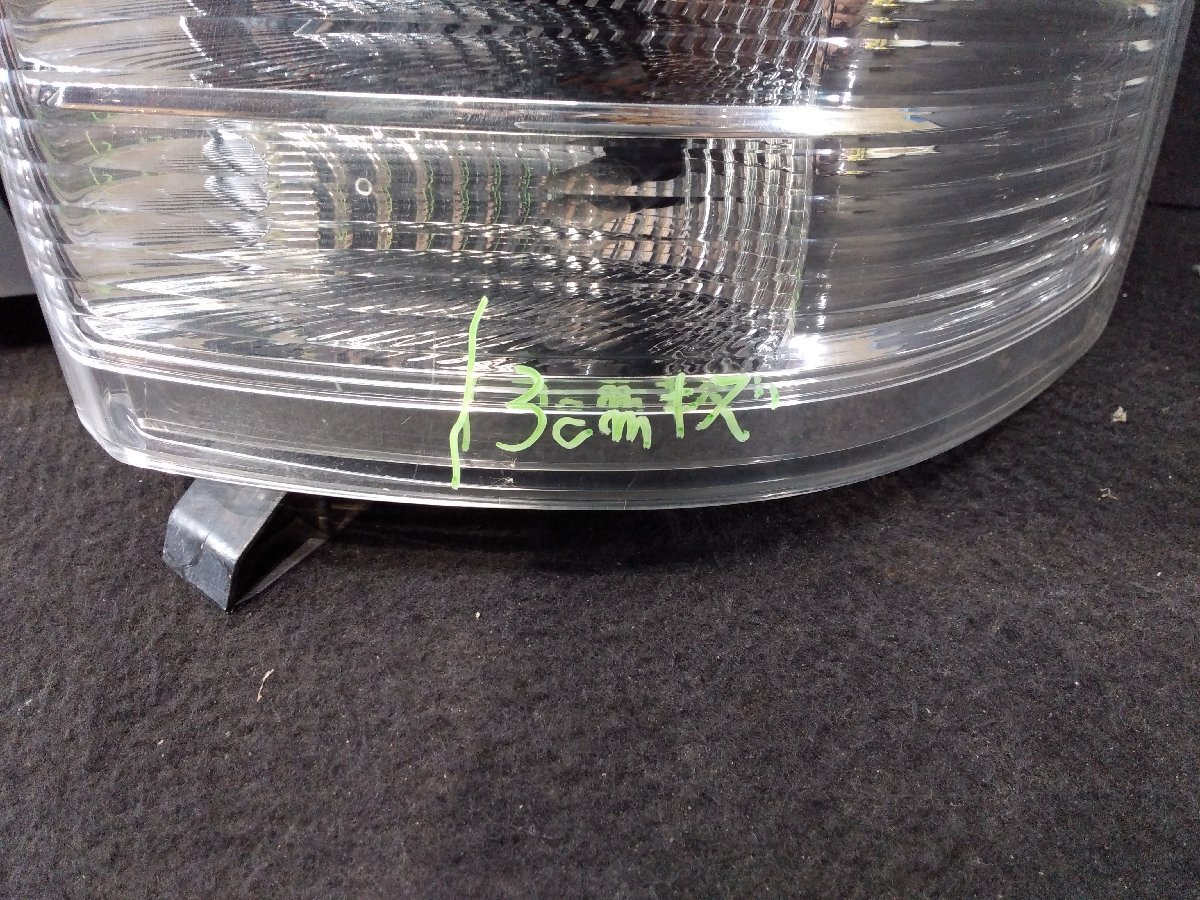 [ stone ] ZNE14 Wish clear tail lamp left right SET reference product number 81550-68040 * secondhand goods Toyota tail lamp *