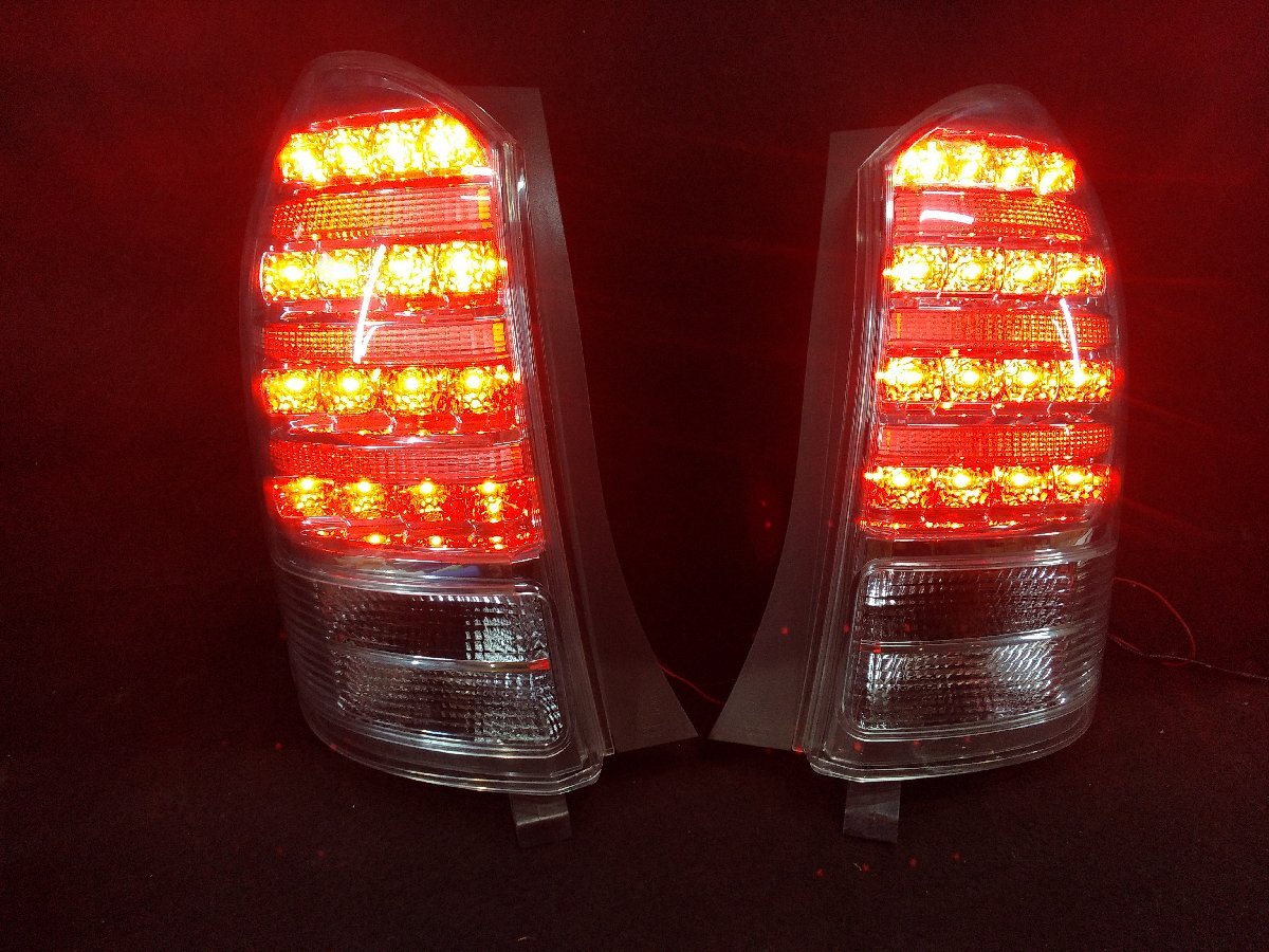 [ stone ] ZNE14 Wish clear tail lamp left right SET reference product number 81550-68040 * secondhand goods Toyota tail lamp *
