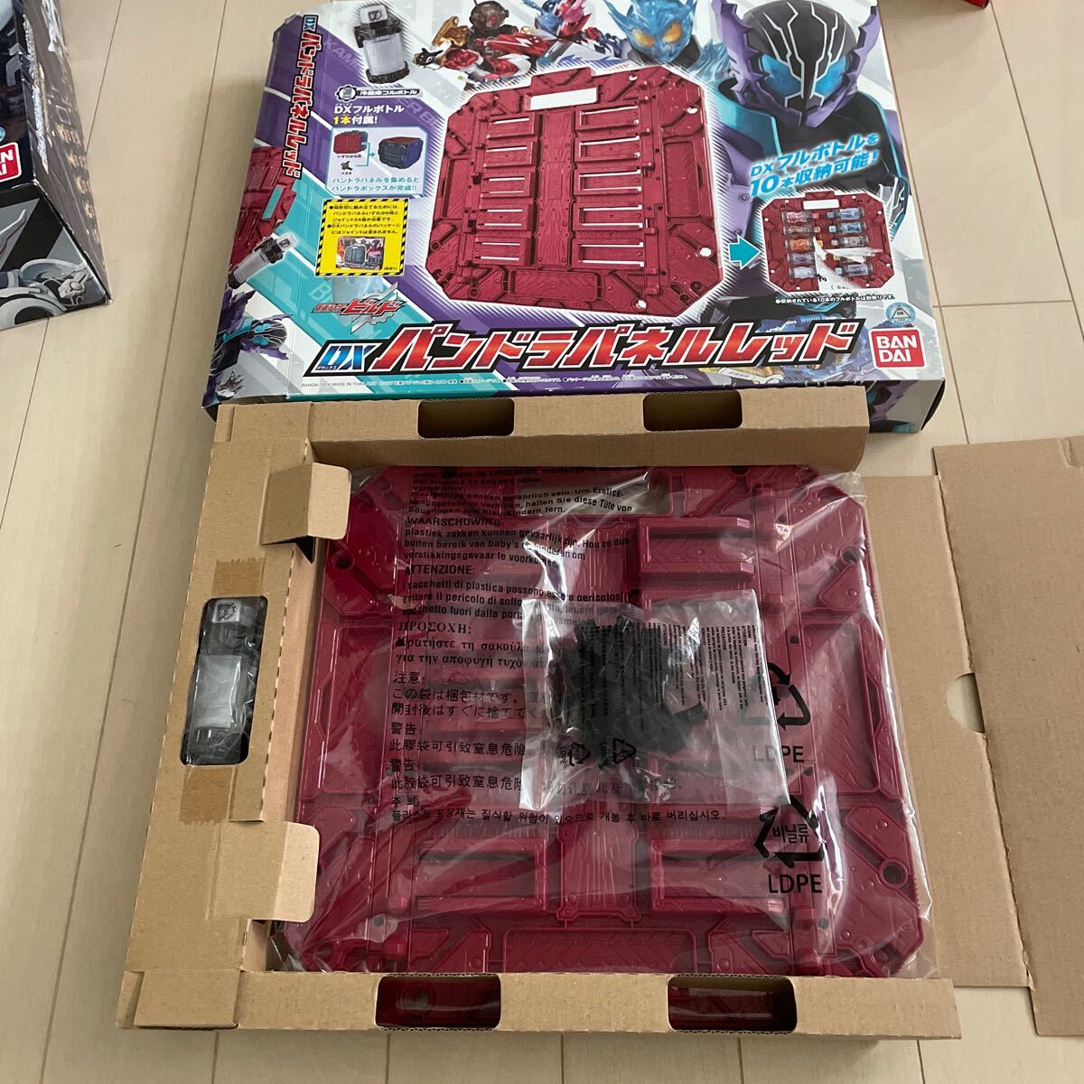 仮面ライダービルド DXラストパンドラパネルホワイト＆ラストパンドラパネルブラック＆ブラックロストフルボトルセット レッド ブルー 4点の画像5