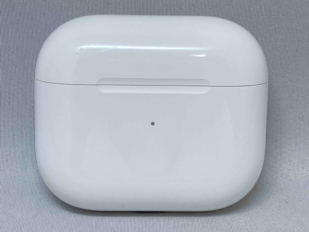Apple AirPods MME73J/A (第3世代) MagSafe充電ケース イヤホン(18-01-05)_画像6