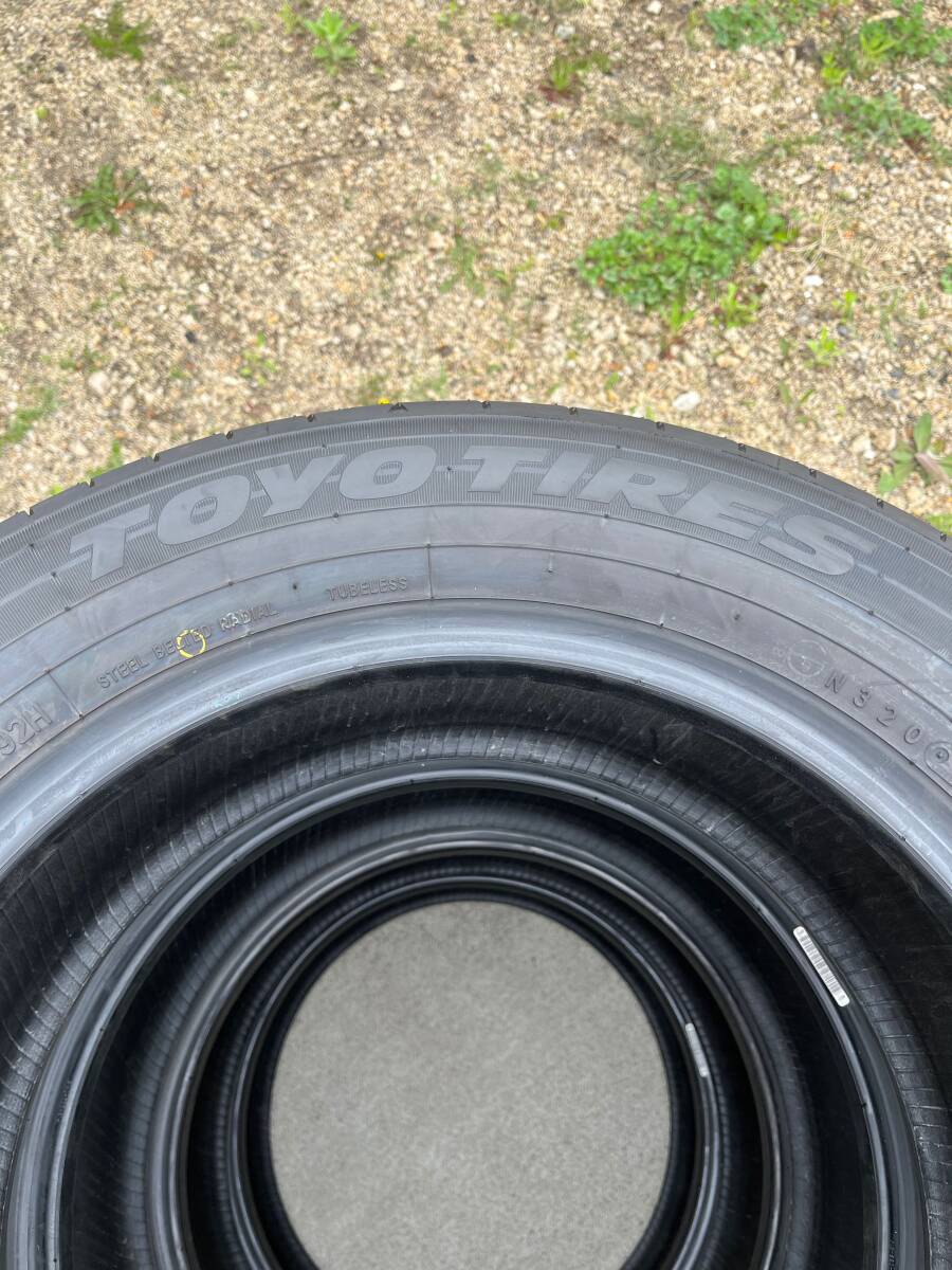 新品同様■新車外し■トーヨー TOYO PROXES J68 205/60R16 92H■23年■4本■ヴォクシー ノア ステップワゴン マツダ3等_画像2