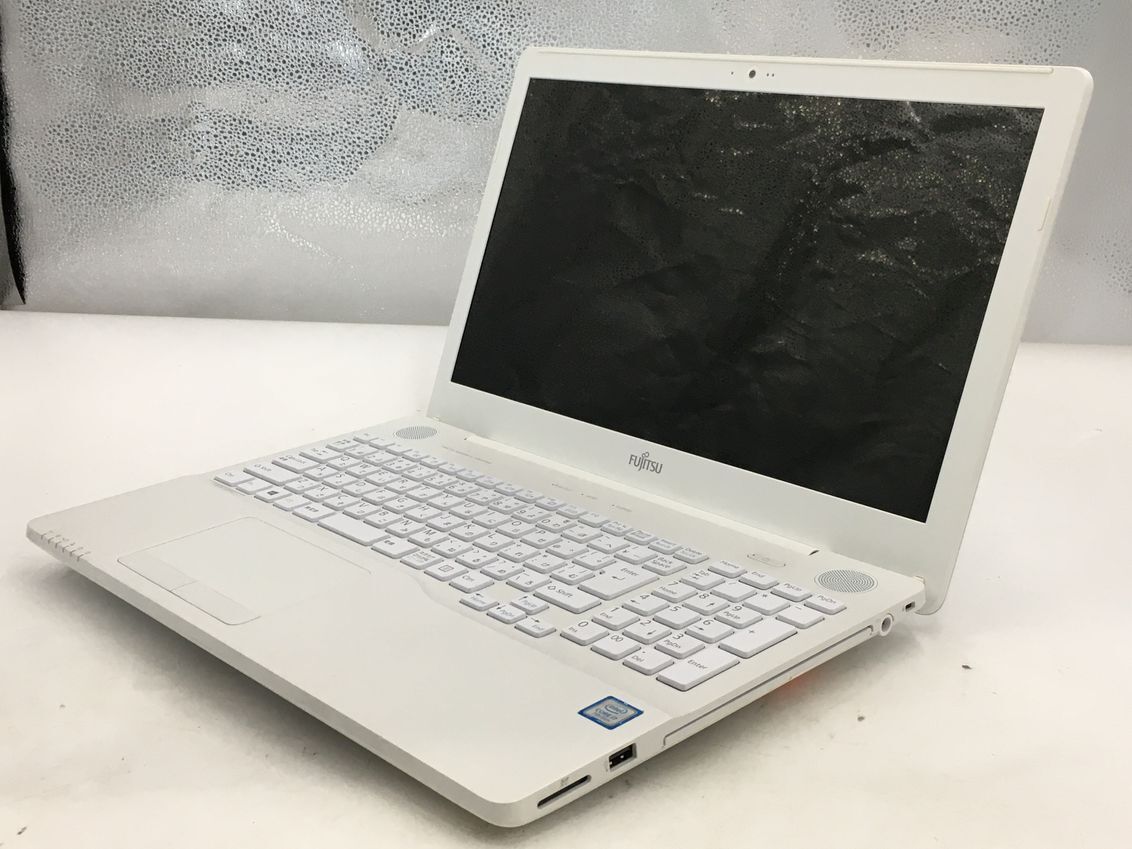 FUJITSU/ノート/第7世代Core i7/メモリ4GB/WEBカメラ有/OS無/Intel Corporation HD Graphics 630 64MB/ドライブDVD-R-240411000914726_正面 M