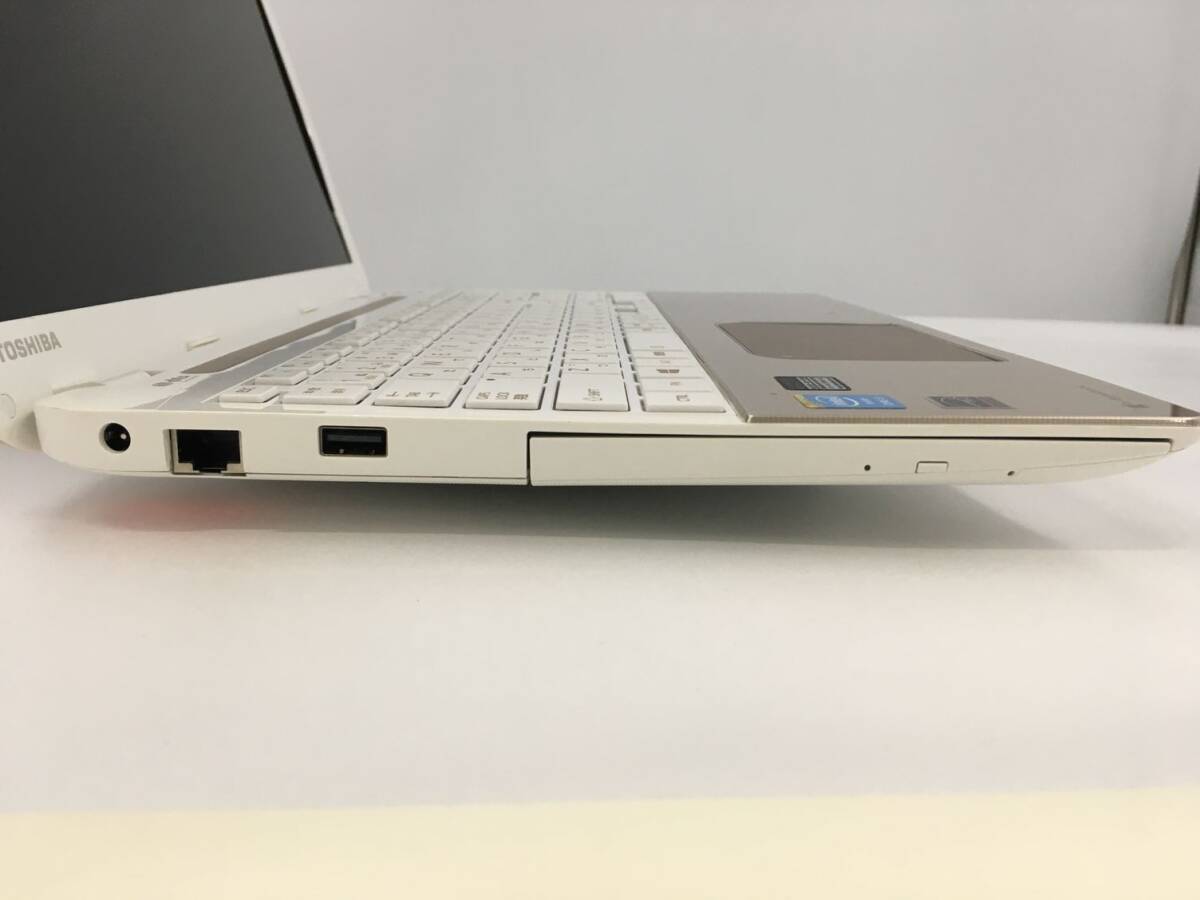 TOSHIBA/ノート/HDD 1000GB/第4世代Core i3/メモリ4GB/WEBカメラ有/OS無-240501000956055_側面（左）M