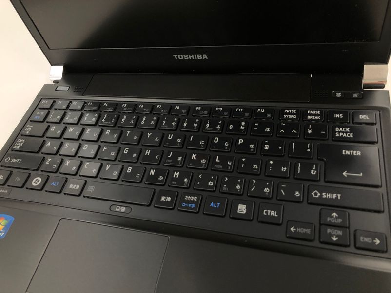 TOSHIBA/ノート/SSD 128GB/第2世代Core i5/メモリ2GB/2GB/WEBカメラ無/OS無-240501000957758_キーボード接写１