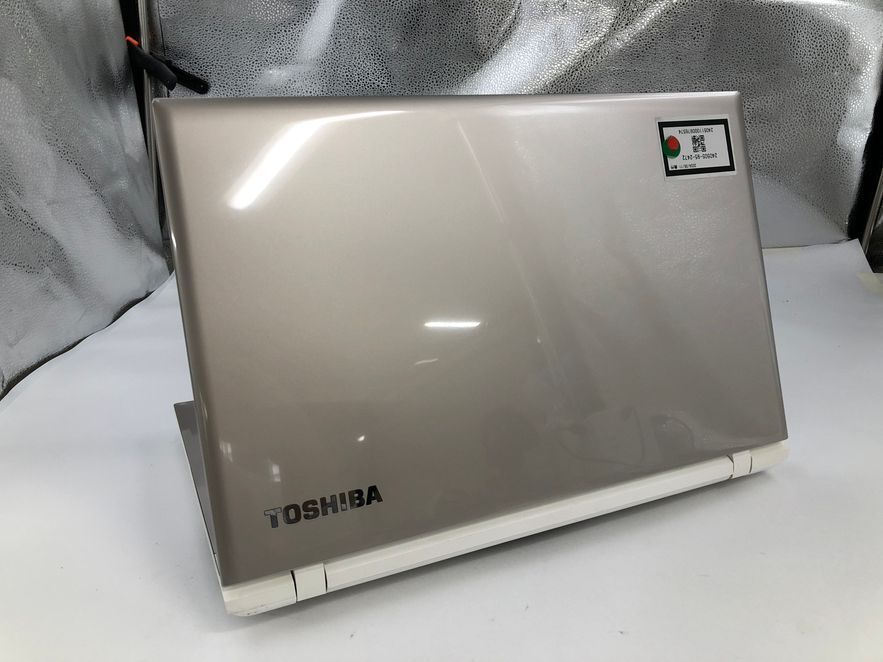 TOSHIBA/ノート/HDD 1000GB/第5世代Core i3/メモリ4GB/WEBカメラ有/OS無/Intel Corporation HD Graphics 5500 32MB-240511000976574_天板　M
