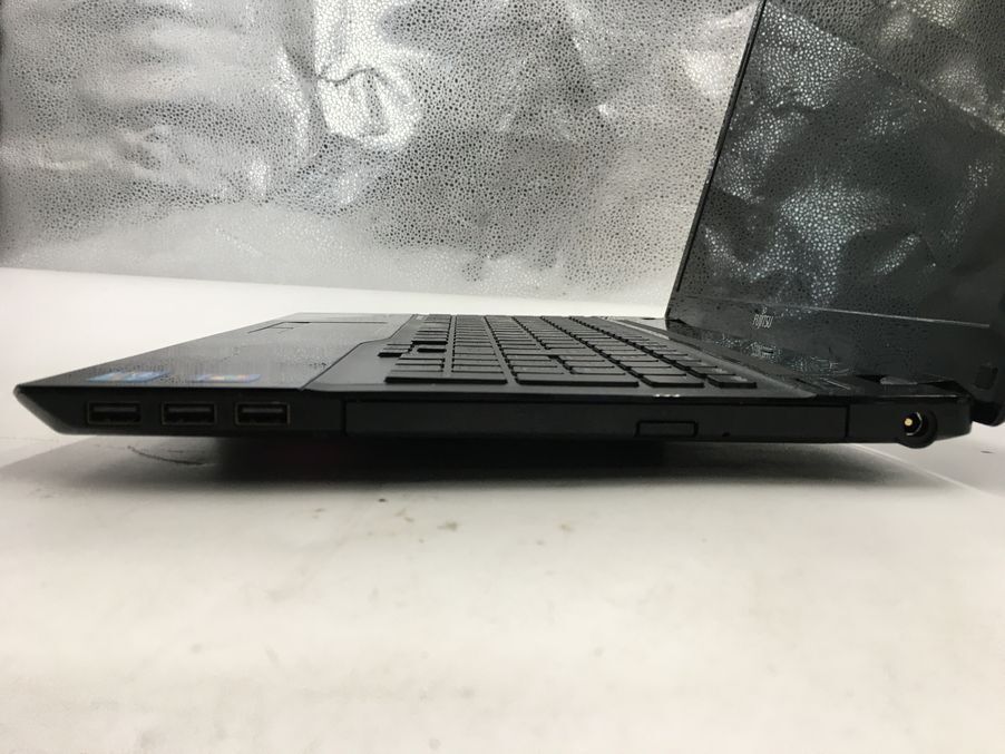 FUJITSU/ノート/HDD 750GB/第2世代Core i3/メモリ2GB/2GB/WEBカメラ有/OS無-240423000938797_側面（右）M