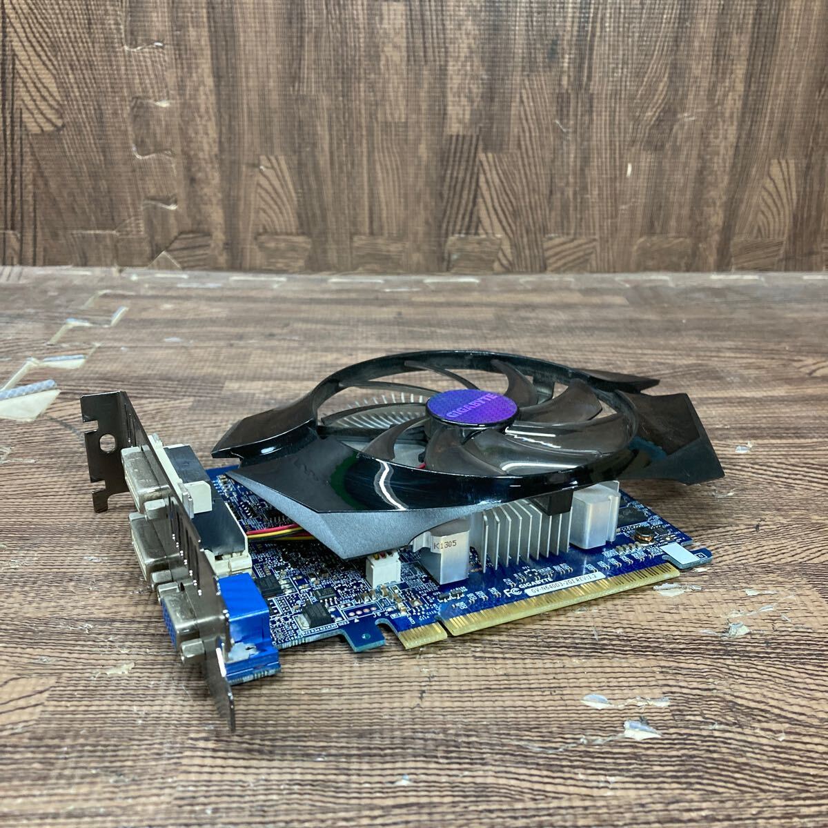 GK 激安 GB-325 グラフィックボード GIGABYTE GV-N640D3-2GI 2048MB DDR3 128bit 認識.画像出力のみ確認 中古品 同梱可能_画像2