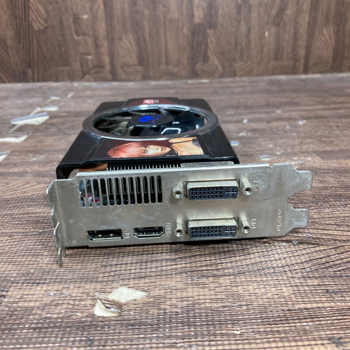 GK 激安 GB-344 グラフィックボードSAPPHIRE ATI RADEON HD5770 1G GDDR5 PCI-E 認識.画像出力のみ確認 中古品 同梱可能_画像4