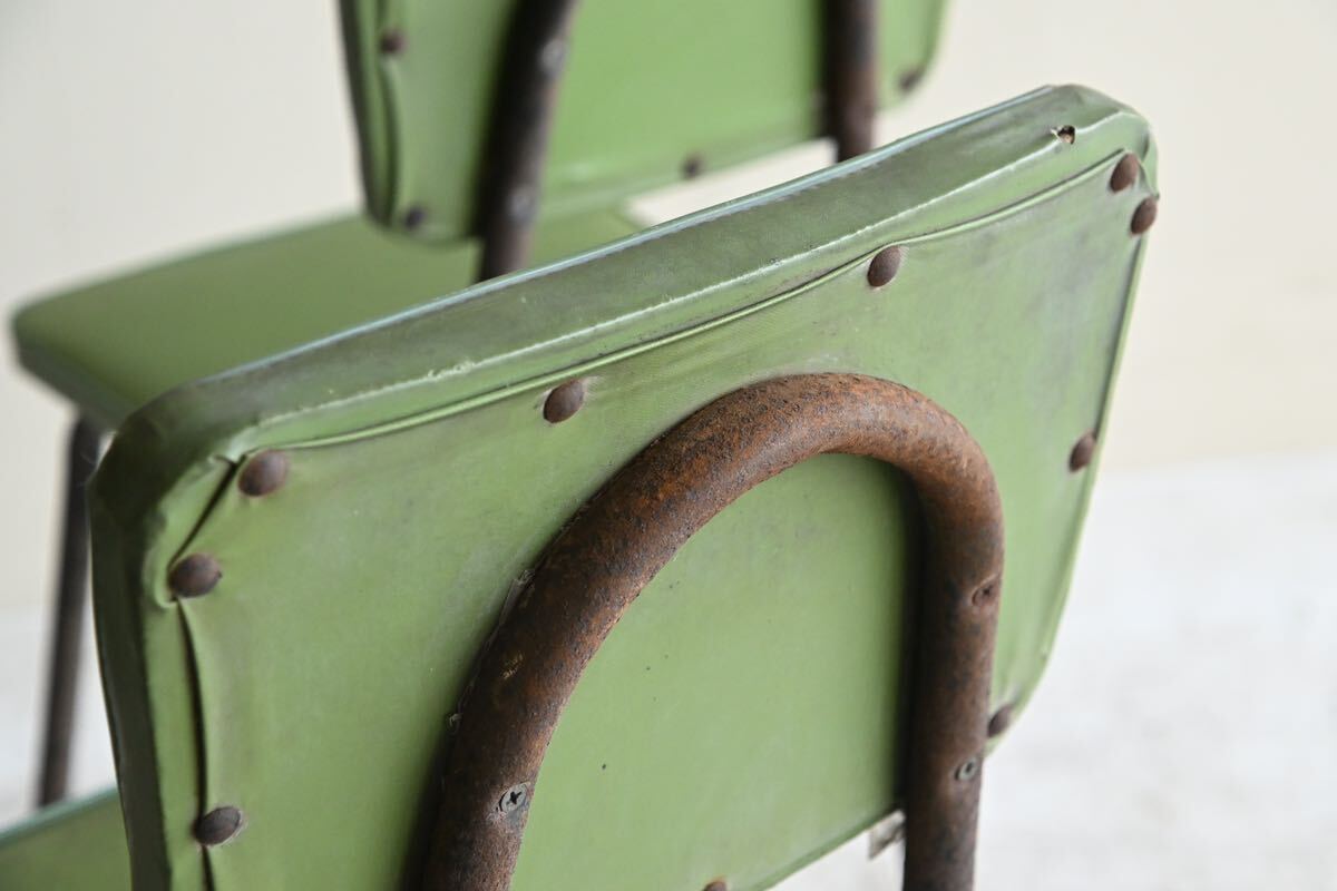 【昭和レトロ】椅子 アンティーク チェア インテリア ヴィンテージ カフェ 古家具 旧式 4脚セット アイアンフレーム グリーン 座面_画像10