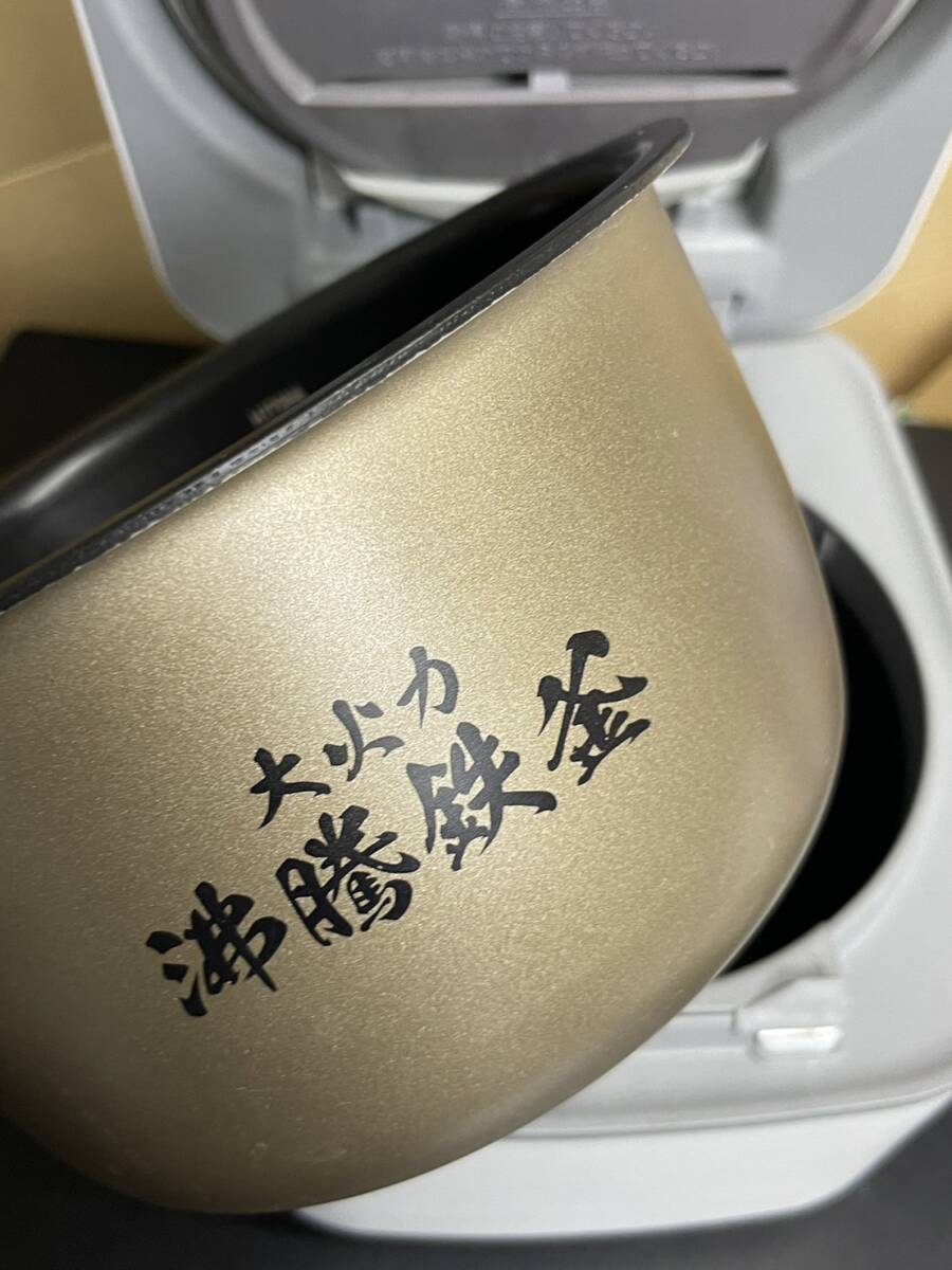 [ бесплатная доставка ]RZ-V100DM HITACHI Hitachi IH рисоварка ..ja-2020 год производства электризация рабочее состояние подтверждено 