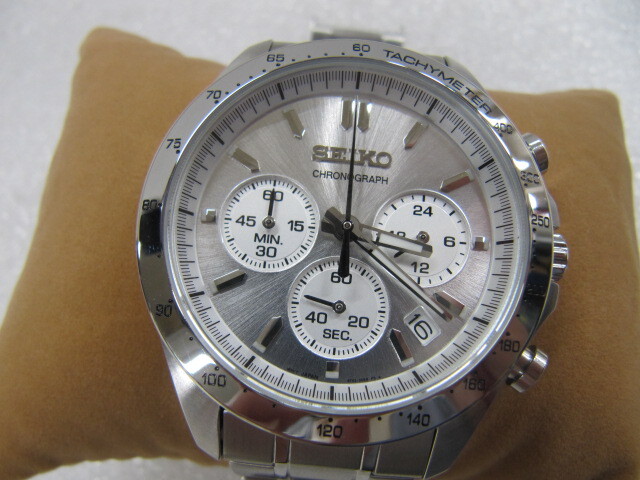 ほぼ新品！SEIKO 腕時計 クロノグラフ 8T63-00D0 SBTR029 クォーツ アナログ表示 ビジネス シルバー_画像4