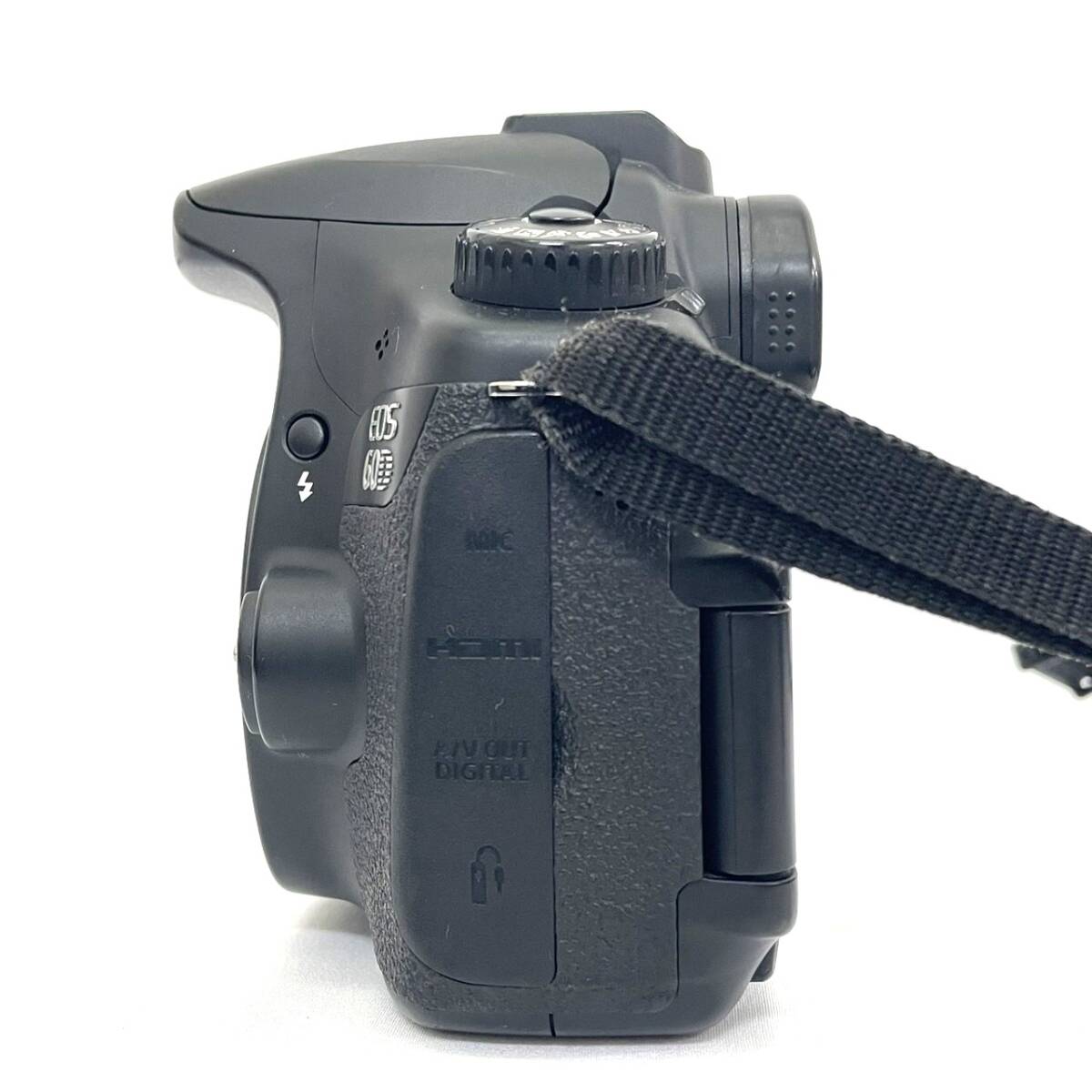 【5440】シャッター〇！Canon キャノン EOS60D デジタル一眼レフカメラ ボディ 本体 バッテリー×2個付き 説明書付き 写真 ブランド_画像3