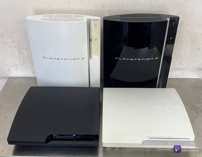 E026 SONY PS3 CECH-3000A/CECH-3000B/CECHH00 ソニー プレステ３ 4台セット 中古 未確認ジャンク_画像1