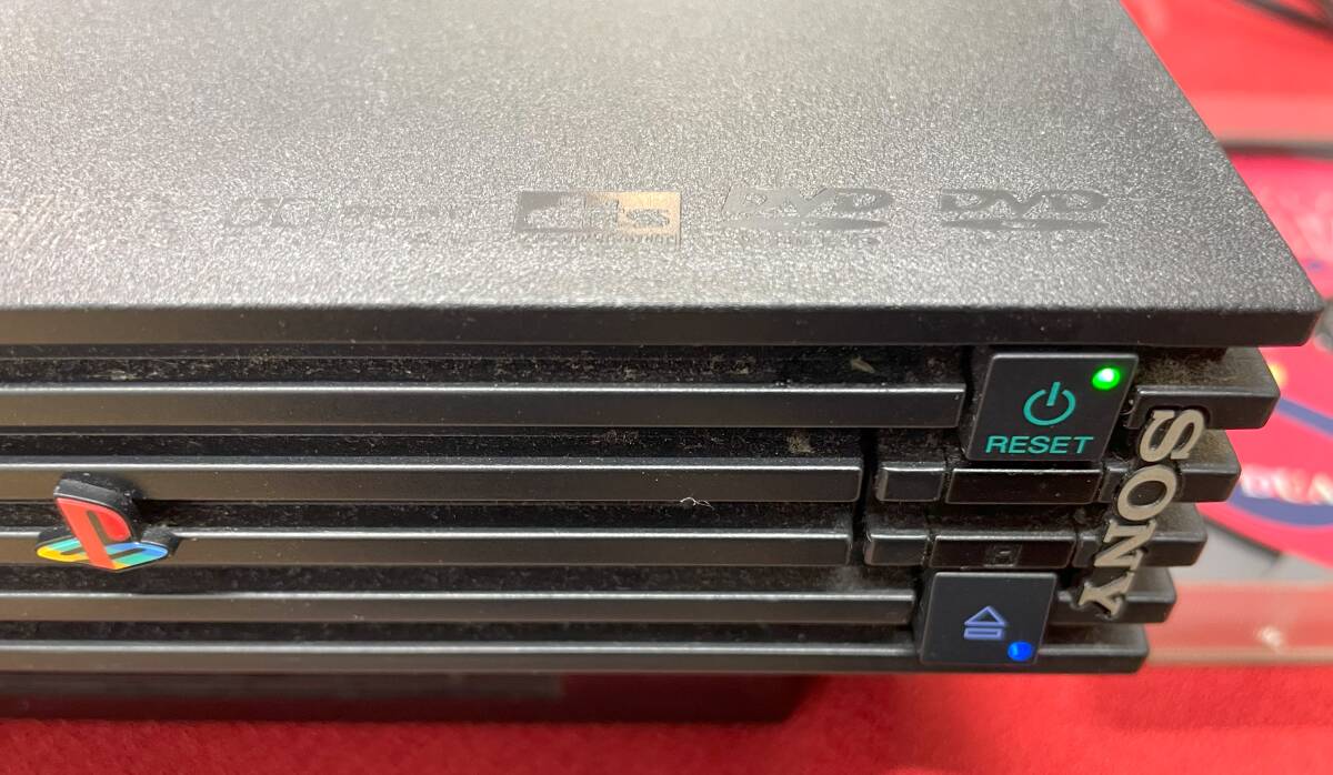 7258【中古品作動確認済み】 プレステ2本体 コントローラー2個 7258【中古品作動確認済み】 プレステ2本体 コントローラー2個