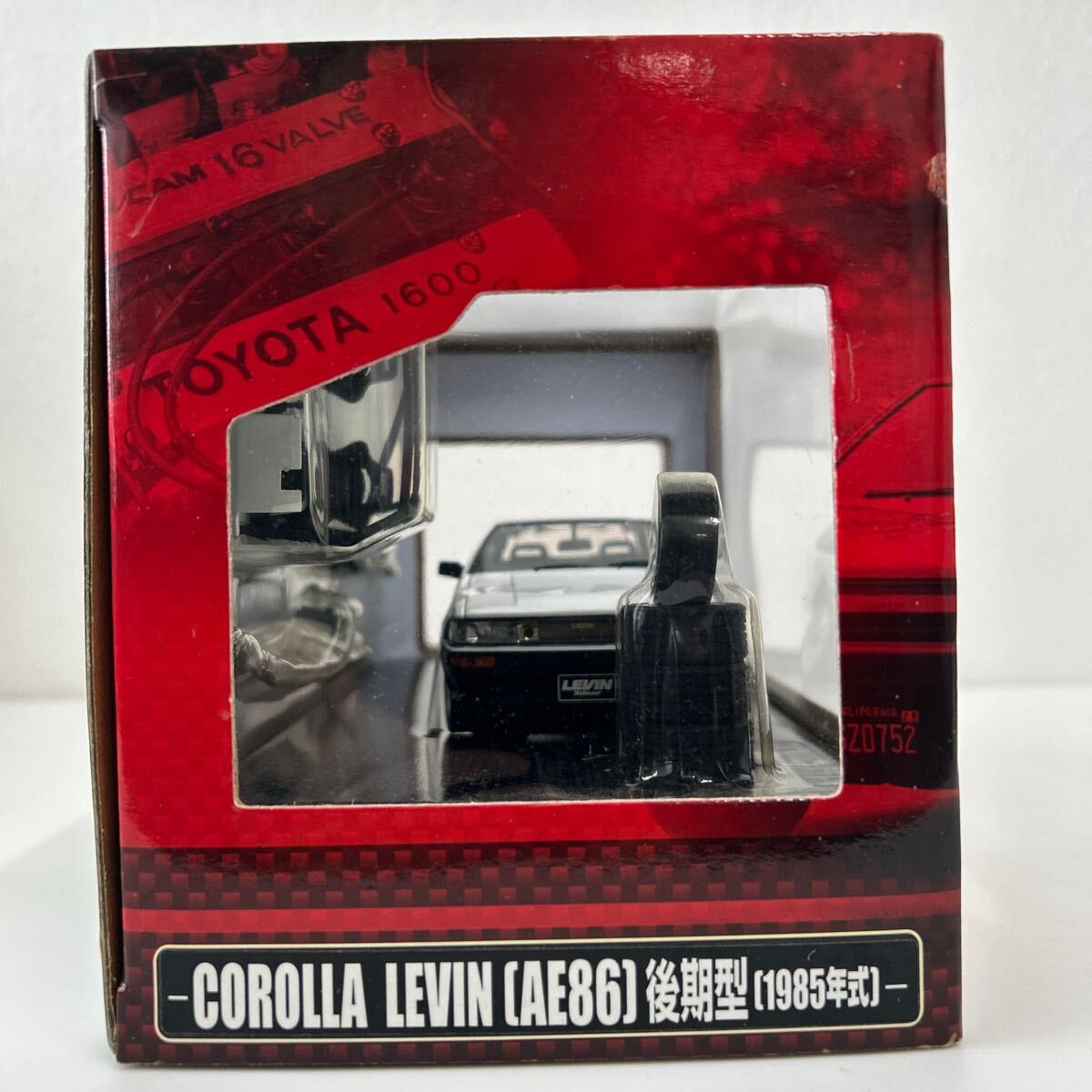 アオシマ DISM 1/24 TOYOTA Corolla Levin AE86 後期型 1985年式 白黒 トヨタ カローラレビン 旧車 完成品 ミニカー モデルカー 国産名車_画像4