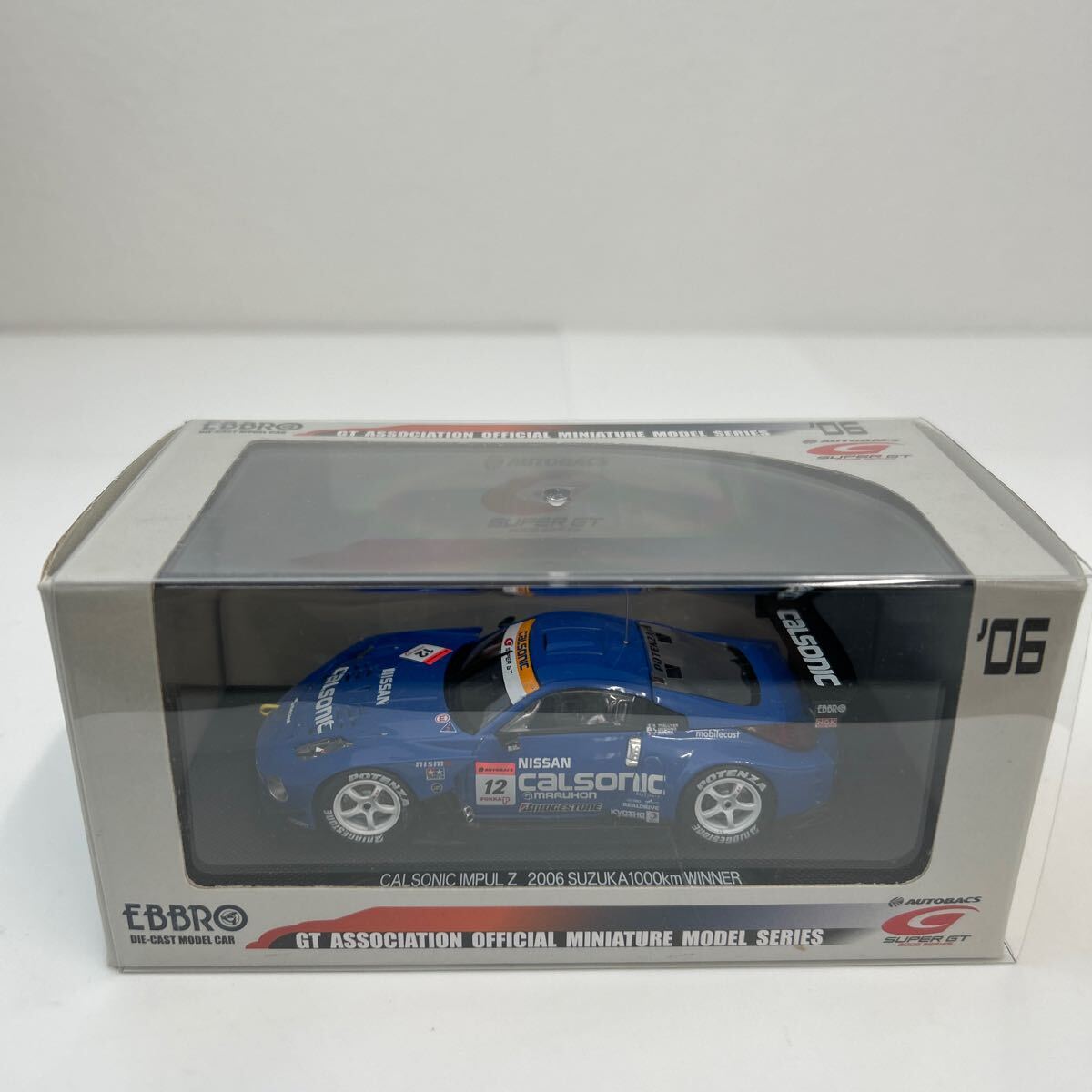 EBBRO 1/43 CALSONIC IMPUL NISSAN Z 2006 SUZUKA 1000km Winner #12 カルソニック インパル 鈴鹿 日産 フェアレディZ Z33 ミニカー_画像2