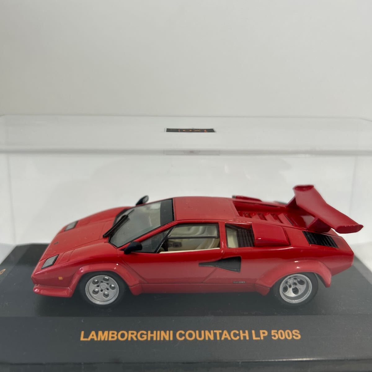 ixo 1/43 Lamborghini Countach LP500S Red イクソ ランボルギーニ カウンタック レッド スーパーカー ミニカー モデルカー_画像3