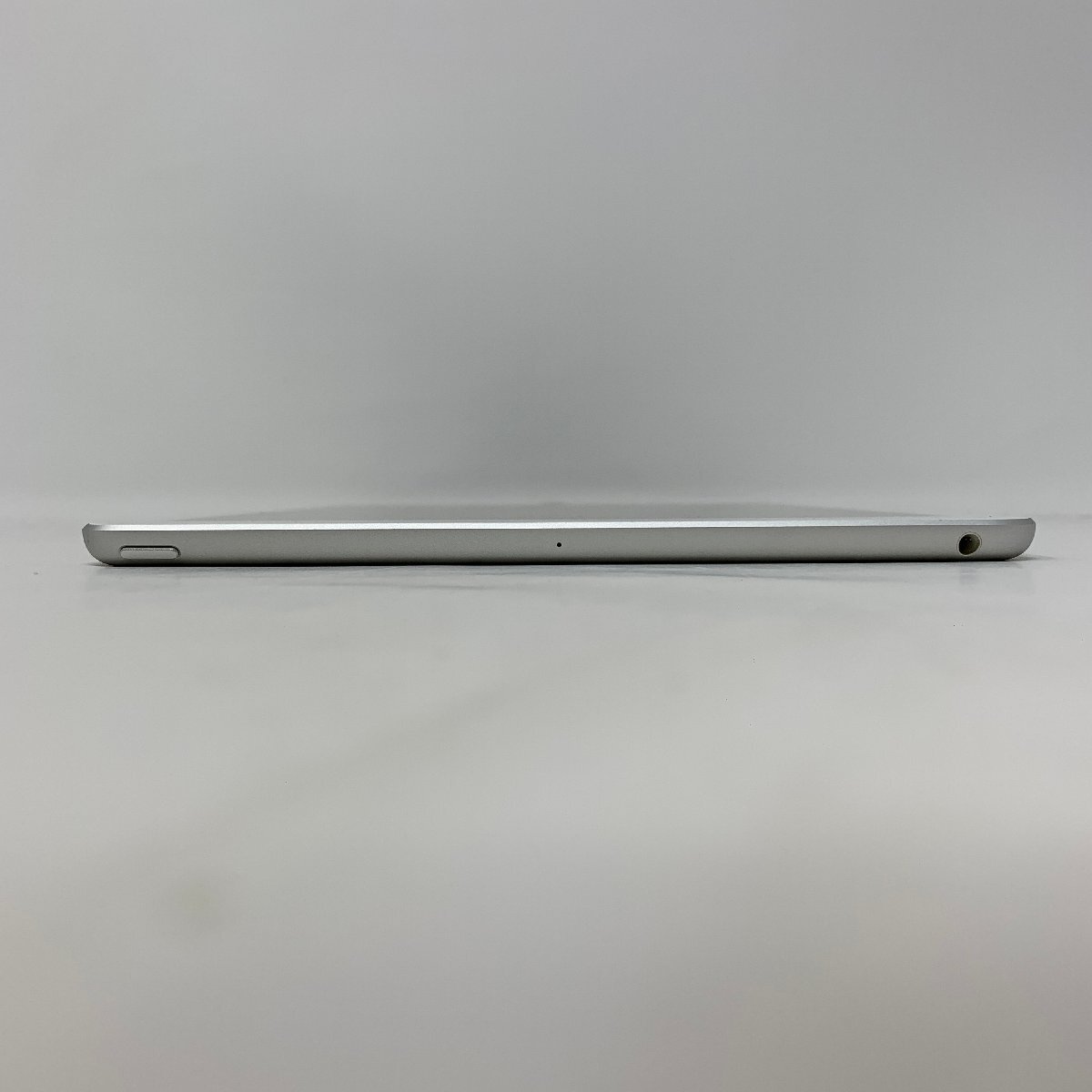 【中古】iPad（第5世代）/Wi-Fi/32GB/シルバー/89％/DMPTJLUZHLFC_画像3