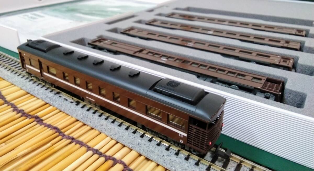 ▽KATO-10-1500▽35系4000番台/SLやまぐち号/5両セット(客車のみ ▽KATO-10-1500▽35系4000番台/SLやまぐち号/5両セット(客車のみ
