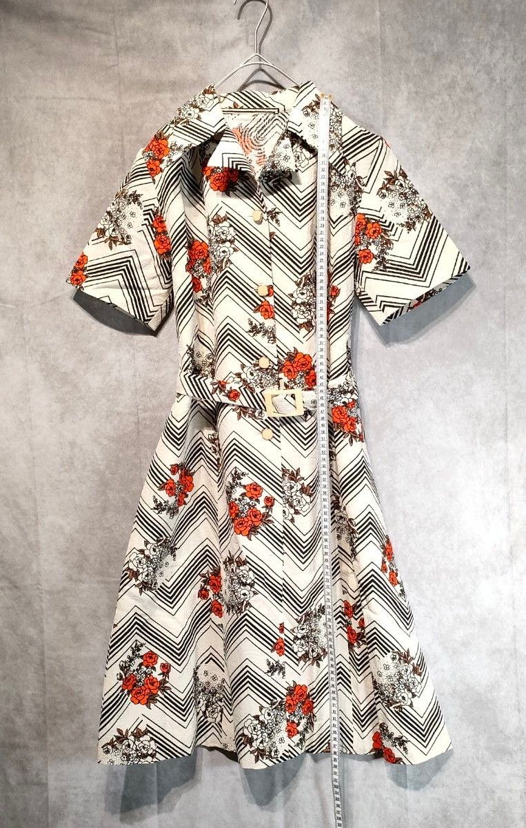 Vintage】70s レトロ 昭和 ワンピース 花柄 総柄 半袖 マルチ Vintage】70s レトロ 昭和 ワンピース 花柄 総柄 半袖 マルチ