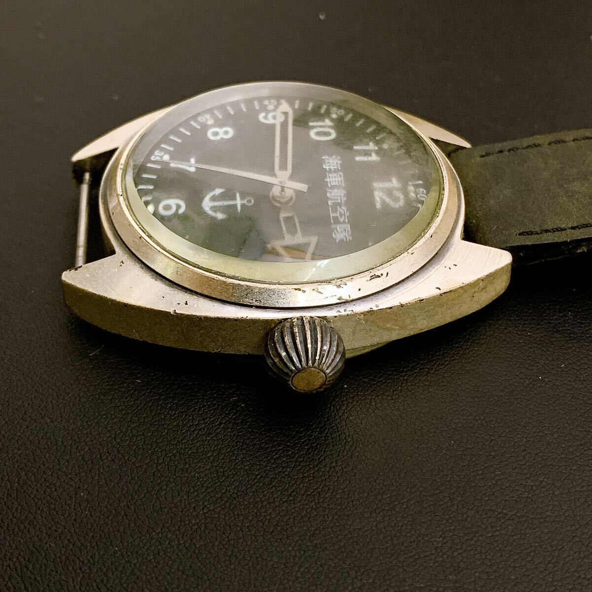 4SB196 海軍航空隊 ウォッチ 腕時計 シルバー×ブラック メンズ ファッション 中古 現状品動作未確認*ベルトジャンクの画像4