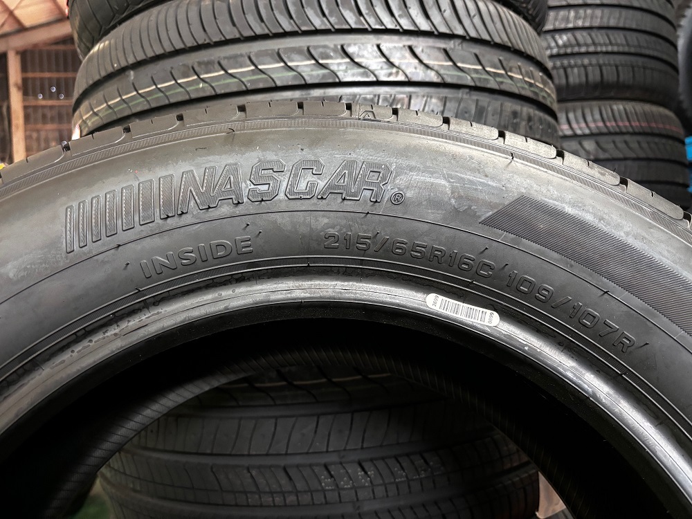 【新古品】サマータイヤ　215/65R16 C 109/107 R　グッドイヤー EAGLE #1 NASCAR　1本のみ　未使用2021年製　ハイエース等に_画像6