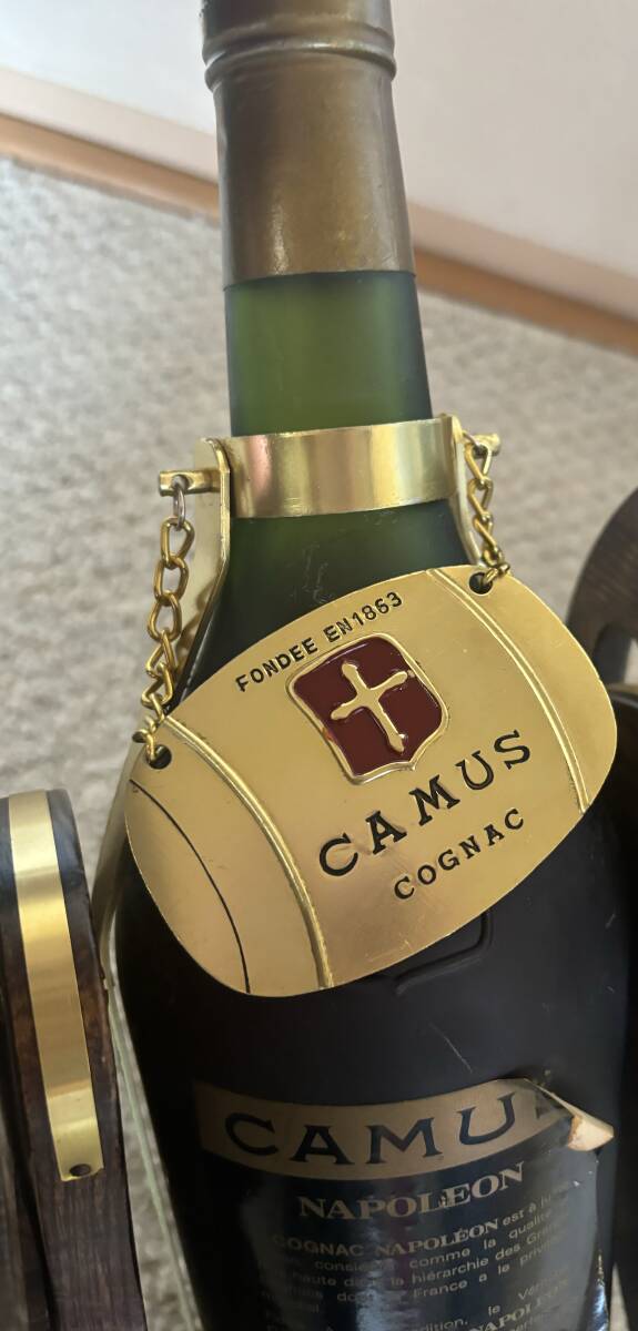 古酒 CAMUS カミュ 台座付き NAPOLEON ナポレオン FONDEE EN 古酒 CAMUS カミュ 台座付き NAPOLEON ナポレオン FONDEE EN