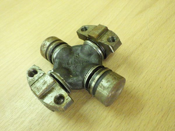* free shipping * Vintage FORD* Ford universal joint B5A-7039-A FoMoCo UNIVARSAL JOINT KIT*1