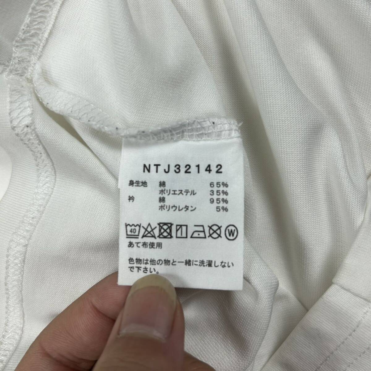 THE NORTH FACE ザノースフェイス 半袖ロゴTシャツ カットソー 140 ホワイト アウトドア 両面プリント キッズ_画像6