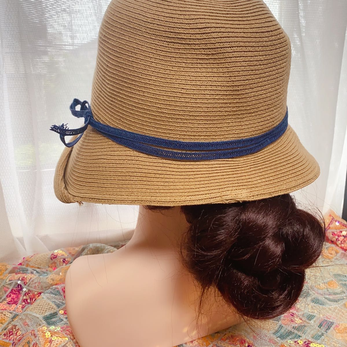 新品 麦わら帽子  UV対策  日焼防止  ビーチ 帽子レディース 折りたたみ 日よけ  つば広ハット 紐付き ベージュ　ネイビー