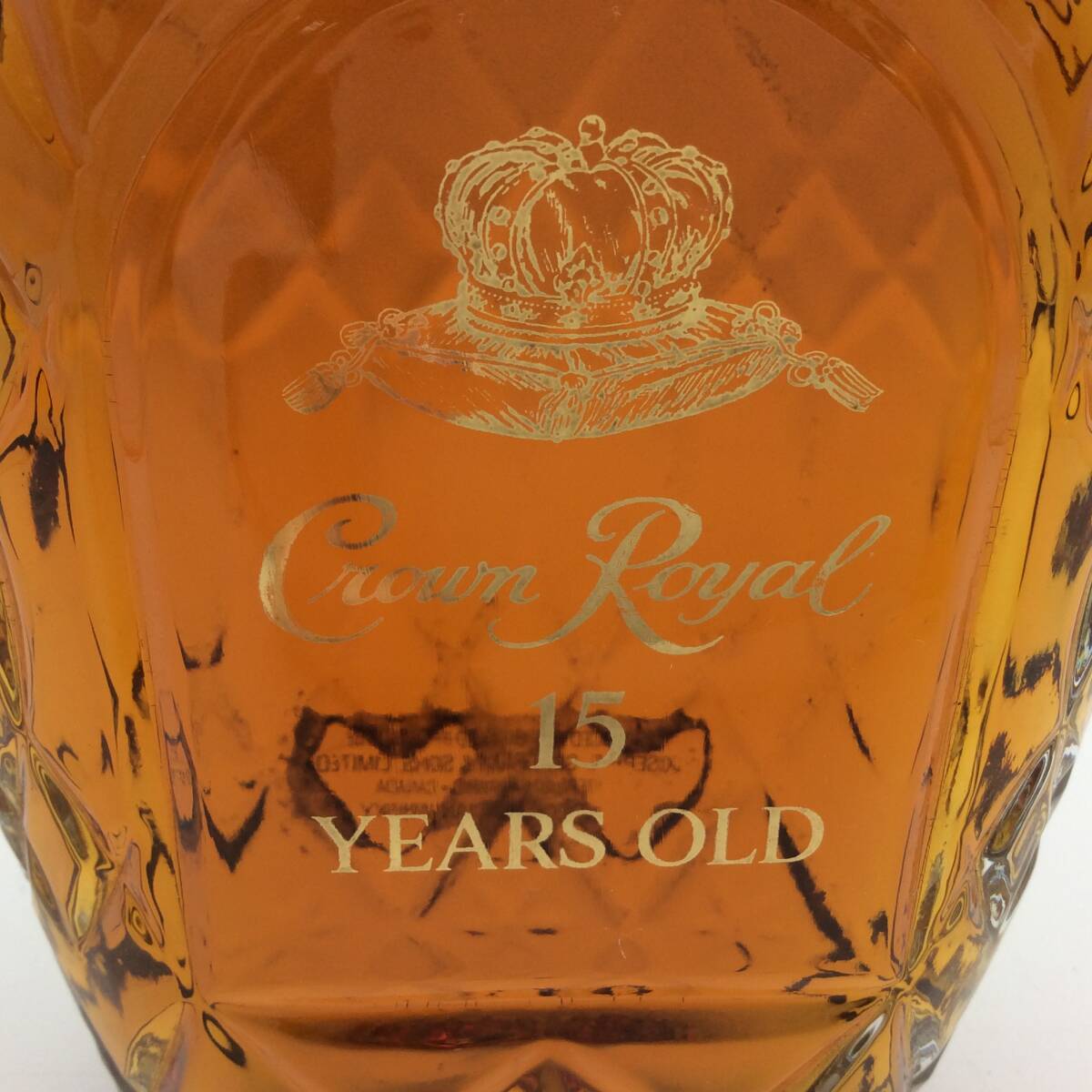 O19♪【未開栓】Crown Royal クラウンローヤル 15years 15年 ウイスキー 総重量約1600g 容量度数記載なし 洋酒 お酒 ♪_画像3