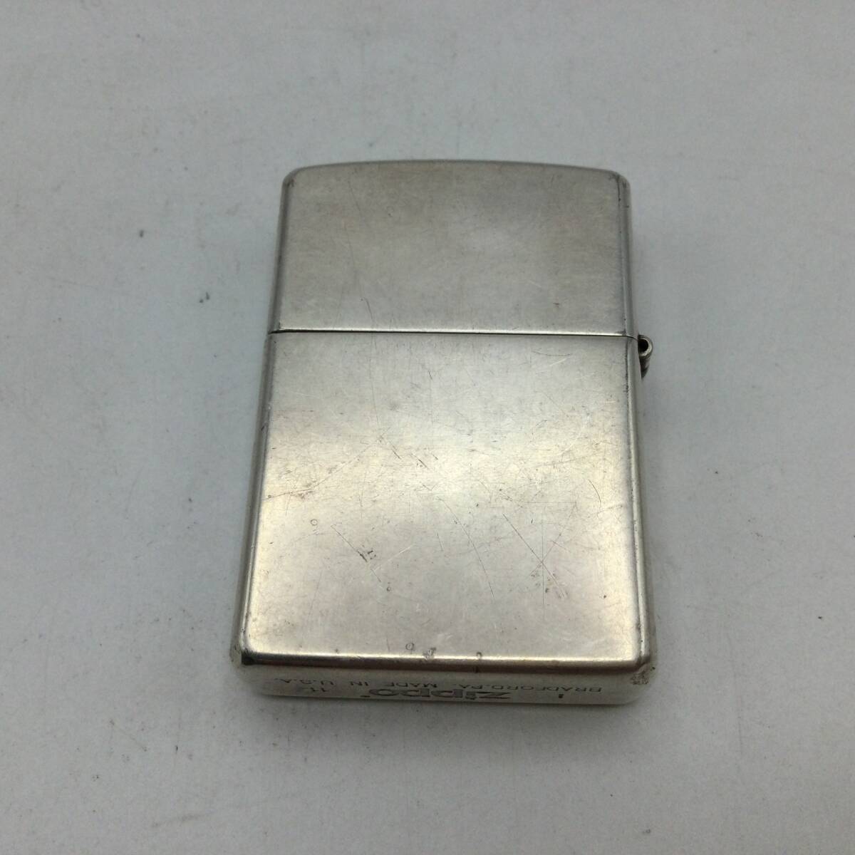 O31♪【火花確認済み】ZIPPO ジッポ オイルライター シルバーカラー 喫煙グッツ 現状品 ♪_画像2