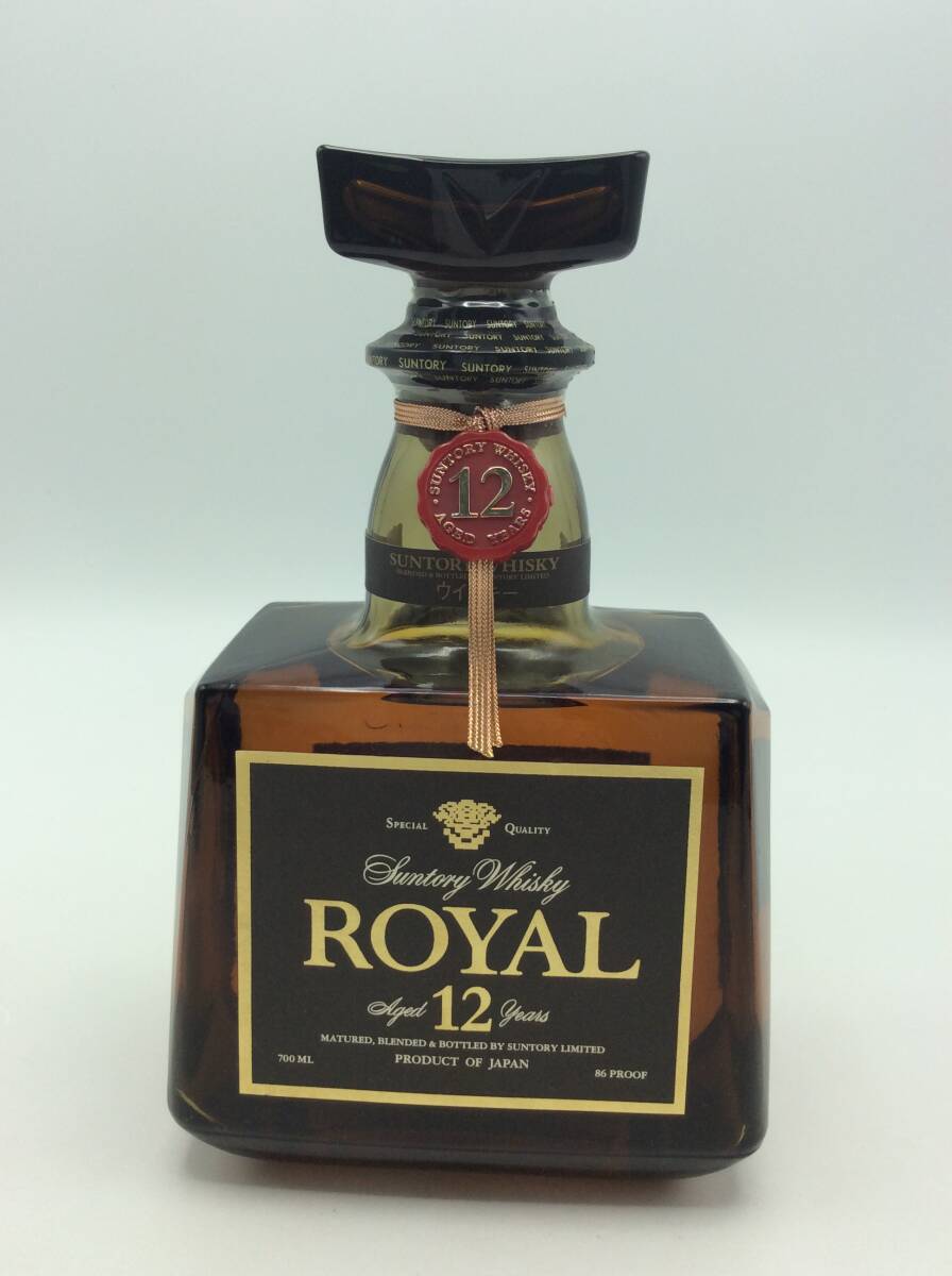 G144◇【東京都内限定発送】未開栓 SUNTORY ROYAL サントリー ローヤル 12年 黒ラベル 700ml 43％ ウイスキー 国産 古酒 ◇_画像1