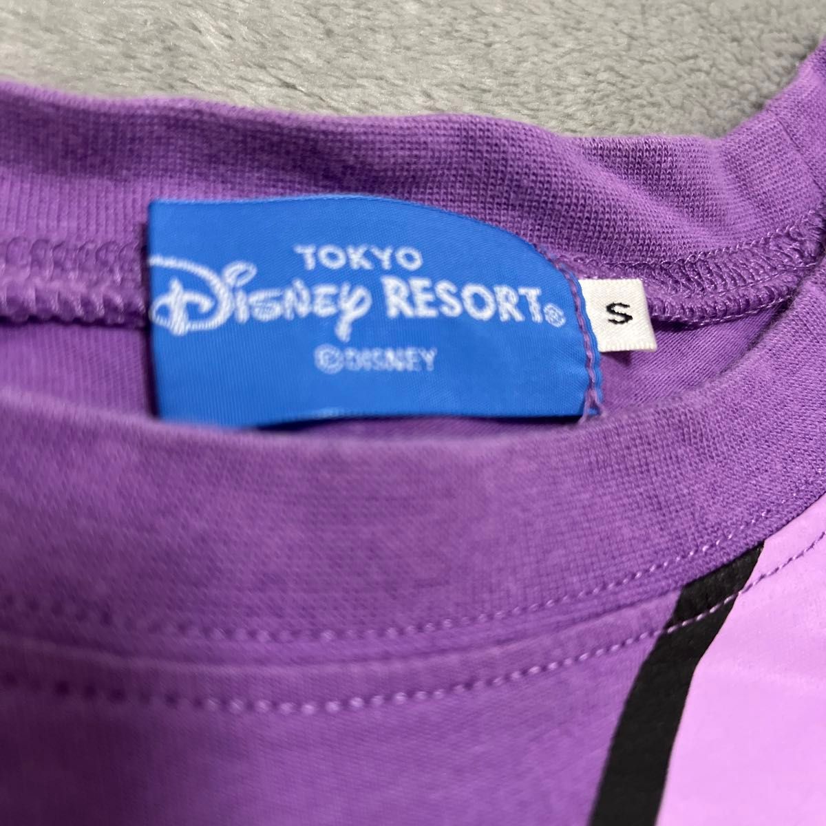 ディズニーリゾート ディズニーランド ディズニーシー ディズニー 公式 デイジー Tシャツ Sサイズ パープル 紫 男女兼用 半袖