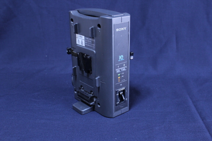 １円スタート！ SONY／ソニー BC-L50 Vマウントバッテリー充電器 現状品の画像2