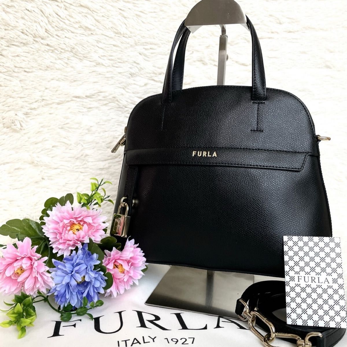 美品★FURLA フルラ 新型 パイパー 2WAY ショルダーバッグ ブラック S ハンドバッグ レザー ロゴ チャーム 南京錠