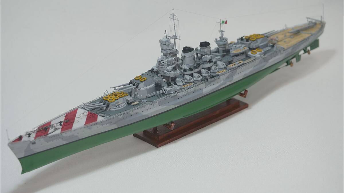 完成品 1/700 イタリア海軍 戦艦リットリオ // Italian Navy battleship Littorio 艦船模型の画像1