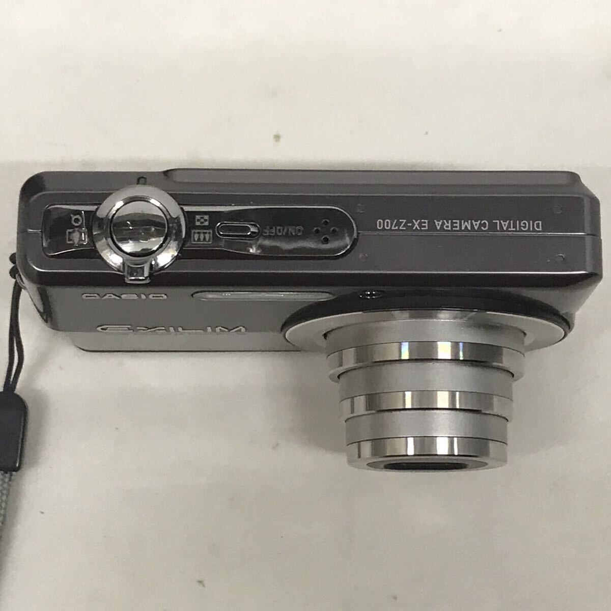 CASIO EXILIM EX-Z700 カシオ エクシリム デジタルカメラ デジカメ 通電確認済み 中古コンパクトデジタルカメラ _画像3