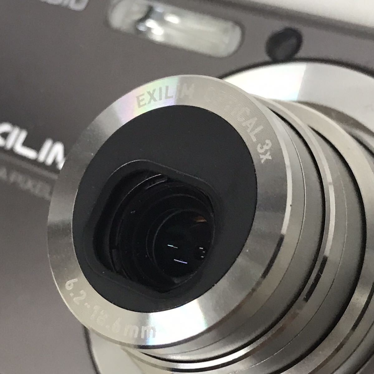 CASIO EXILIM EX-Z700 カシオ エクシリム デジタルカメラ デジカメ 通電確認済み 中古コンパクトデジタルカメラ _画像4