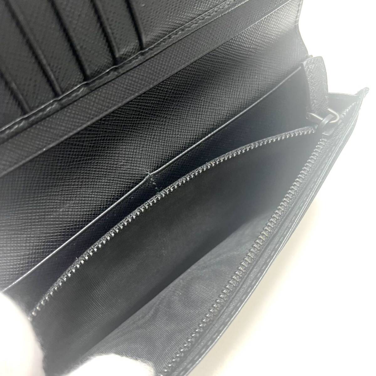 【極美品】PRADA プラダ 長財布 メンズ ブラック 黒 サフィアーノレザー