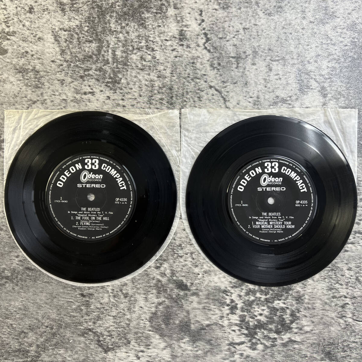 【レコード EP 2枚組】ビートルズ(THE BEATLES)『マジカル・ミステリー・ツアー』(Odeon RECORDS / OP-4335-6) 1967年 used レア_画像6