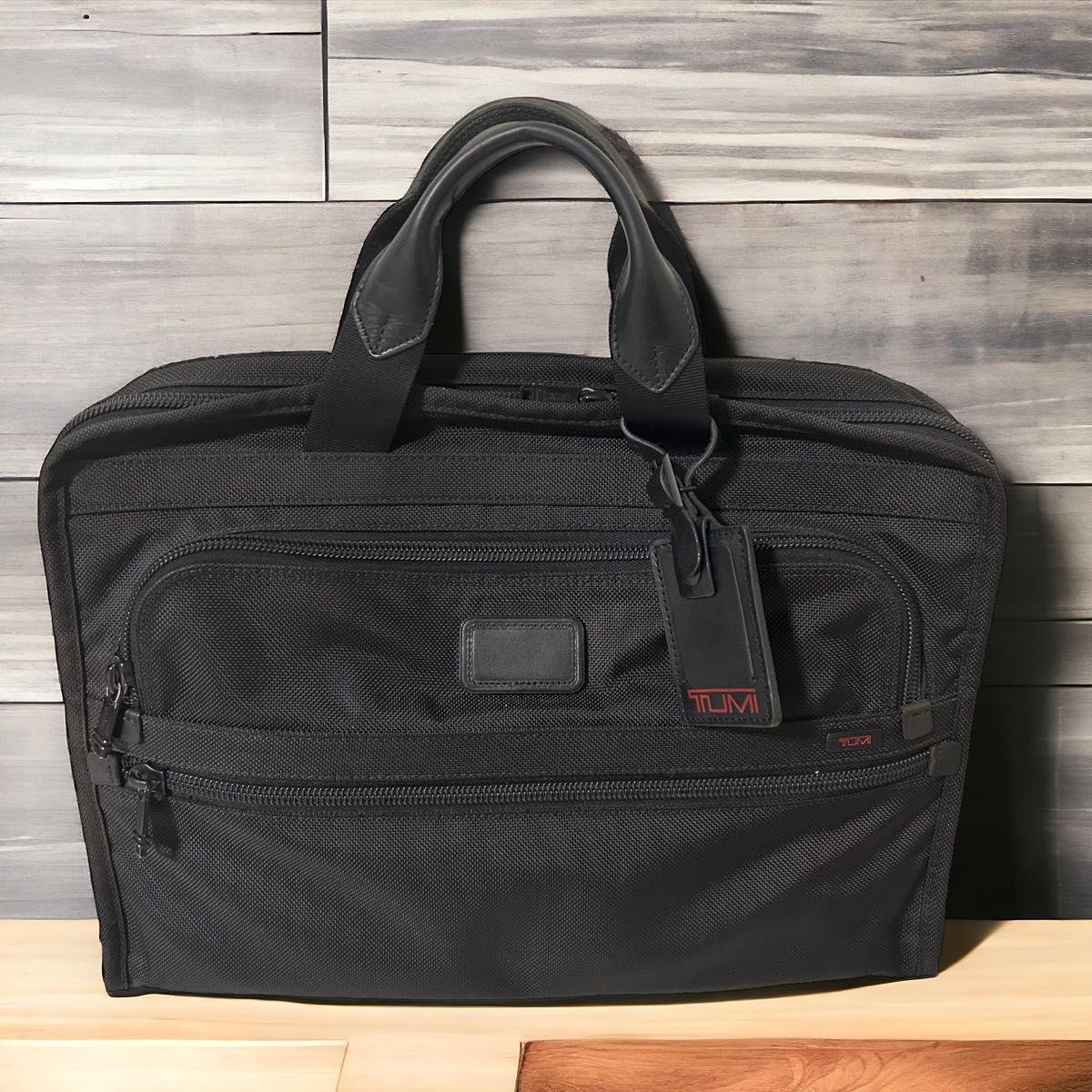 【美品】TUMI トゥミ 26111DH ビジネスバッグ ブリーフケース PC収納 A4収納 大容量 キャリーオンバッグ ブラック